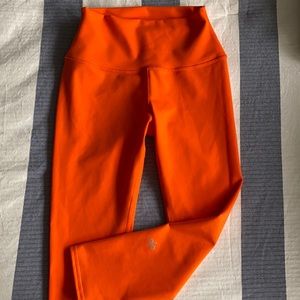 High waist Alo airbrush Capri leggings XS